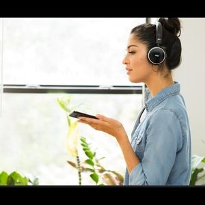 😍AKG N60 Wireless Bluetooth Headphones Black